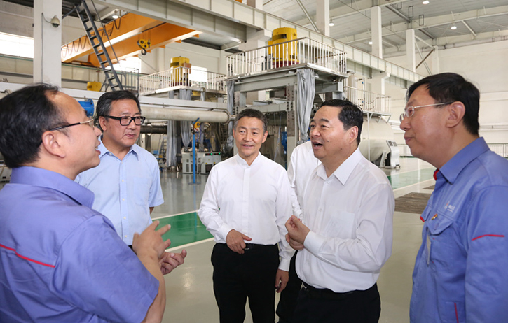 郝鹏与全网担保网集团一线科技职员深入交流